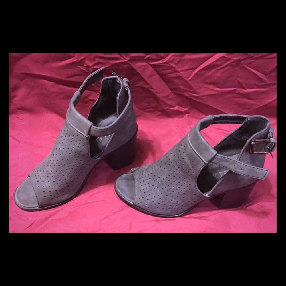 Mark & Maddux heeled ankle booties with peep toe